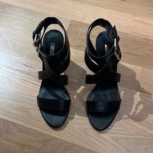 Black Guess high heels